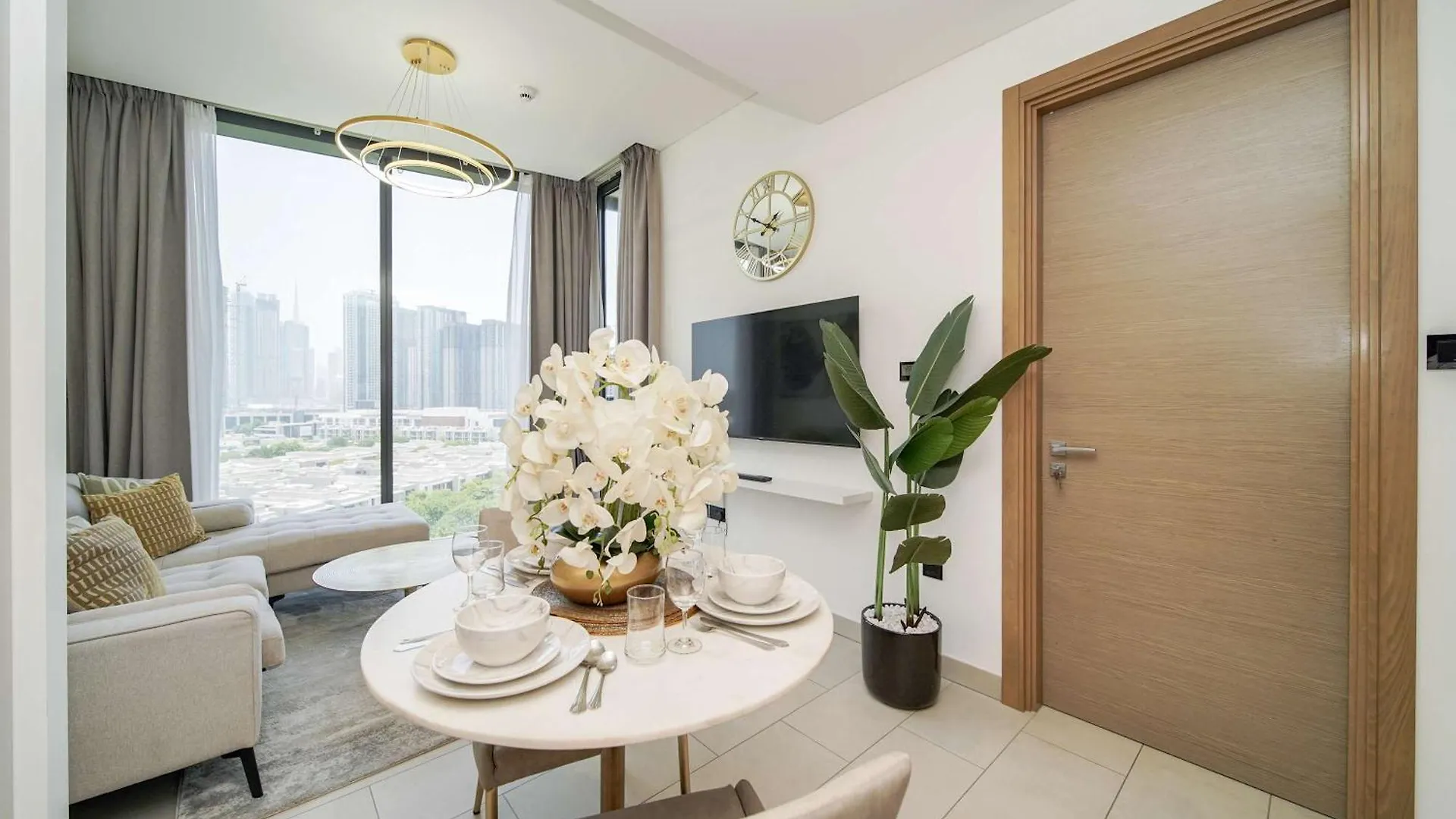 Pvh - Tranquil 1Br - Sobha Waves Apartment Dubai