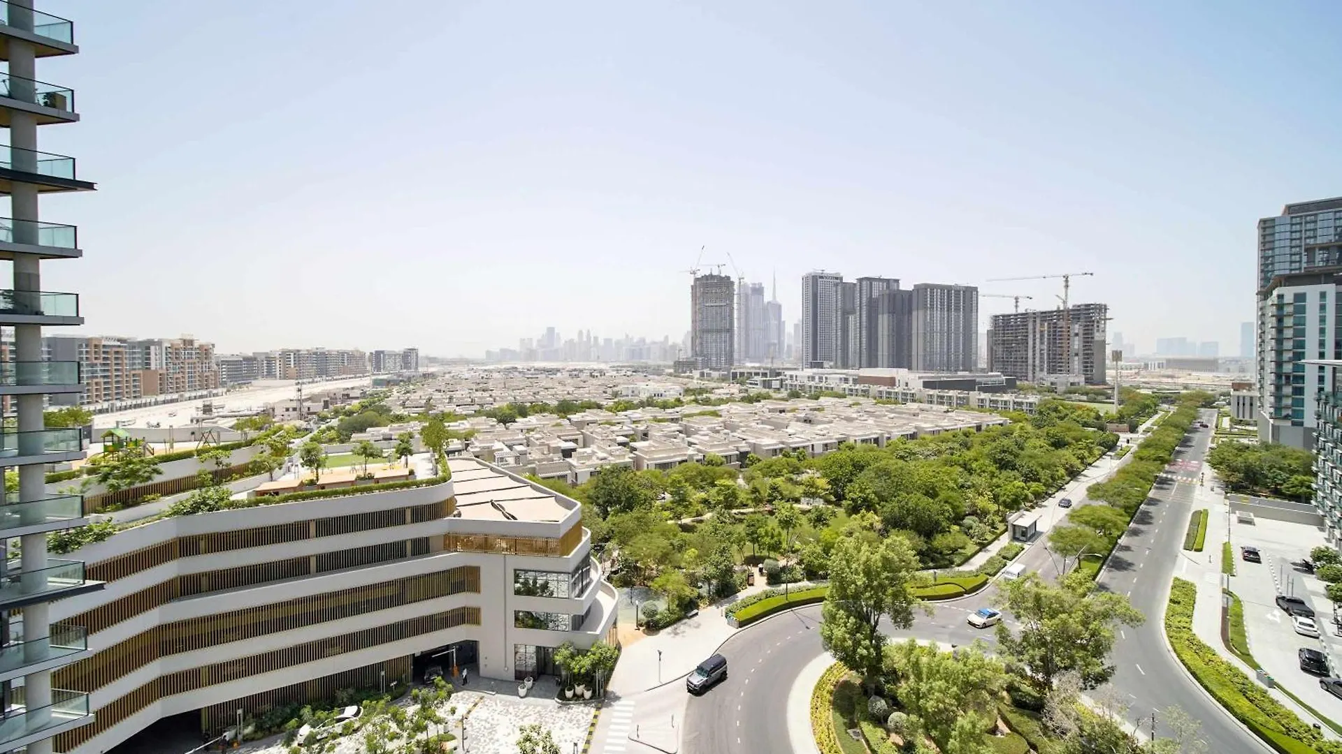 Pvh - Tranquil 1Br - Sobha Waves Apartment Dubai 0*,  United Arab Emirates
