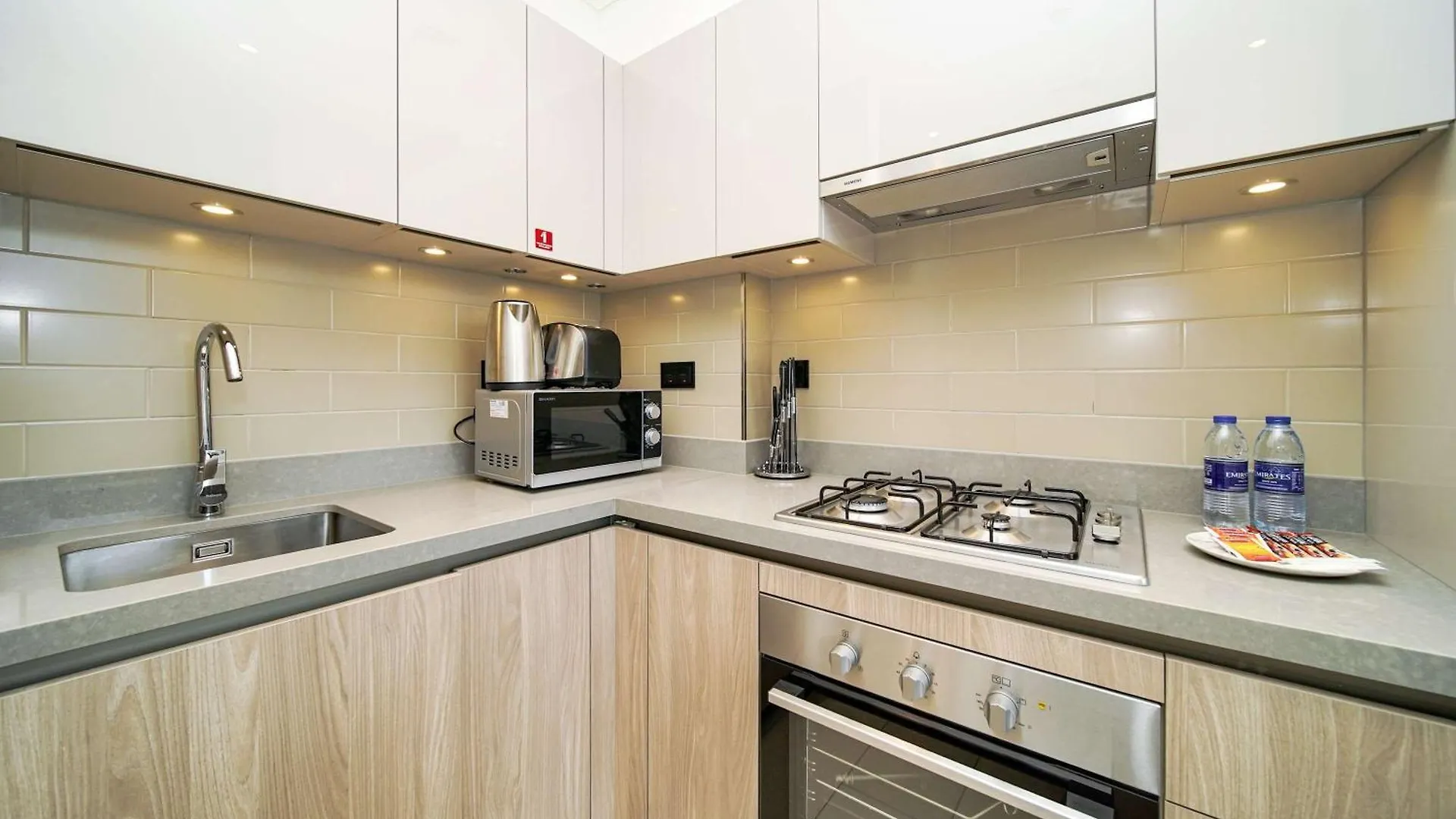 Pvh - Tranquil 1Br - Sobha Waves Apartment Dubai United Arab Emirates