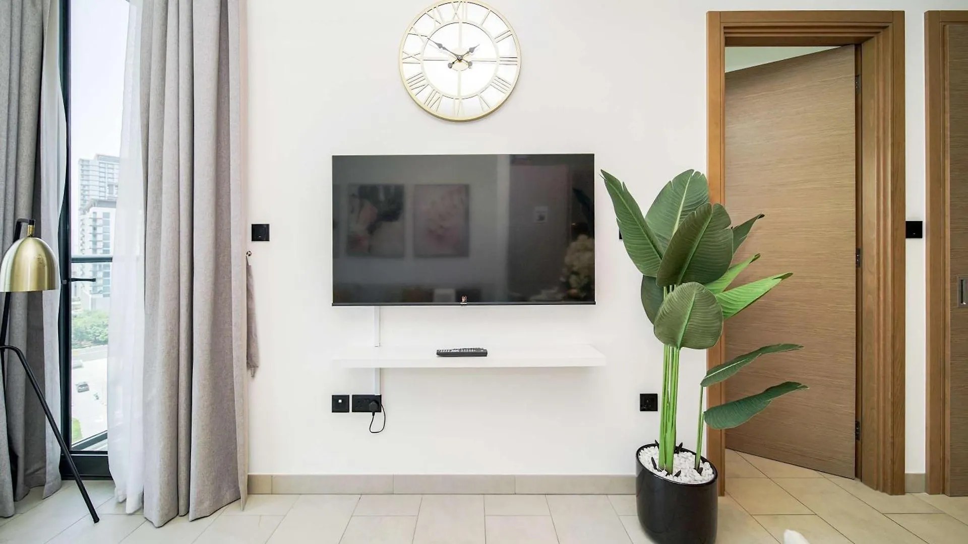 Pvh - Tranquil 1Br - Sobha Waves Apartment Dubai 0*,